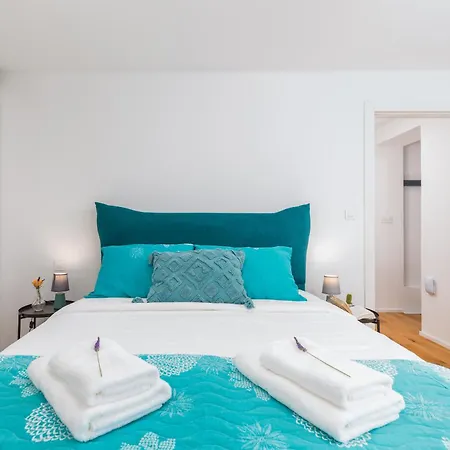 Villa Aselva With Pool Near Kamenjak Nature Park