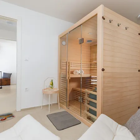 Villa Aselva With Pool Near Kamenjak Nature Park *