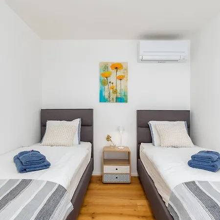 Aselva With Pool Near Kamenjak Nature Park Villa Premantura